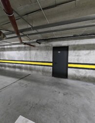 Продаж комерційного приміщення на просп. Космонавтів 49, площа 11.3 кв.м фото 4 Продаж комерційного приміщення на просп. Космонавтів 49, площа 11.3 кв.м фото 4