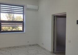 Продаж офісного приміщення 31 кв.м. на 2 поверсі на вул. Матроса Кішки 15, триповерхова будівля фото 10 Продаж офісного приміщення 31 кв.м. на 2 поверсі на вул. Матроса Кішки 15, триповерхова будівля фото 10