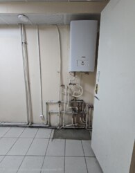 Продаж комерційного приміщення на просп. Юності, площа 420 кв.м фото 11 Продаж комерційного приміщення на просп. Юності, площа 420 кв.м фото 11