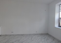 Продаж офісного приміщення 31 кв.м. на 2 поверсі на вул. Матроса Кішки 15, триповерхова будівля фото 8 Продаж офісного приміщення 31 кв.м. на 2 поверсі на вул. Матроса Кішки 15, триповерхова будівля фото 8