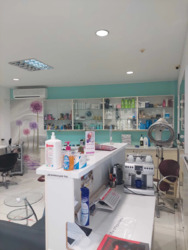 Продам приміщення в центрі, салон краси 'Цирюльня' вул. Свободи, буд. 33. фото 1 Продам приміщення в центрі, салон краси 'Цирюльня' вул. Свободи, буд. 33. фото 1