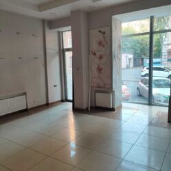 Продам приміщення в центрі Харкова (магазин, салон та ін) фото 2 Продам приміщення в центрі Харкова (магазин, салон та ін) фото 2