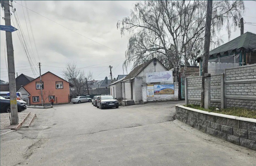 Продам частину будинку під комерцію фото 1 Продам частину будинку під комерцію фото 1