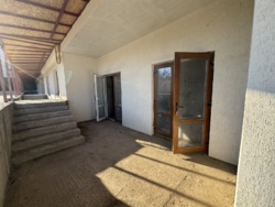 Комерційне приміщення на першій лініі від моря фото 1 Комерційне приміщення на першій лініі від моря фото 1