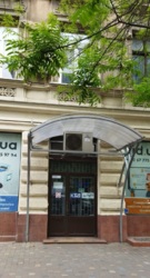 Фасадне торгове приміщення 335 м2 у центрі міста фото 4 Фасадне торгове приміщення 335 м2 у центрі міста фото 4