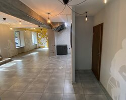 Фасадне приміщення у центрі міста фото 5 Фасадне приміщення у центрі міста фото 5