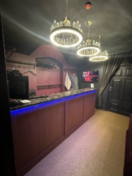   'Elegant club'      17