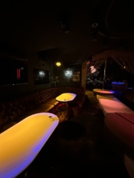   'Elegant club'      3