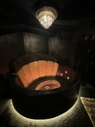   'Elegant club'      9