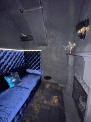   'Elegant club'      7