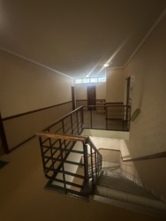 Окрема будівля в центрі міста 594 м2 фото 11 Окрема будівля в центрі міста 594 м2 фото 11