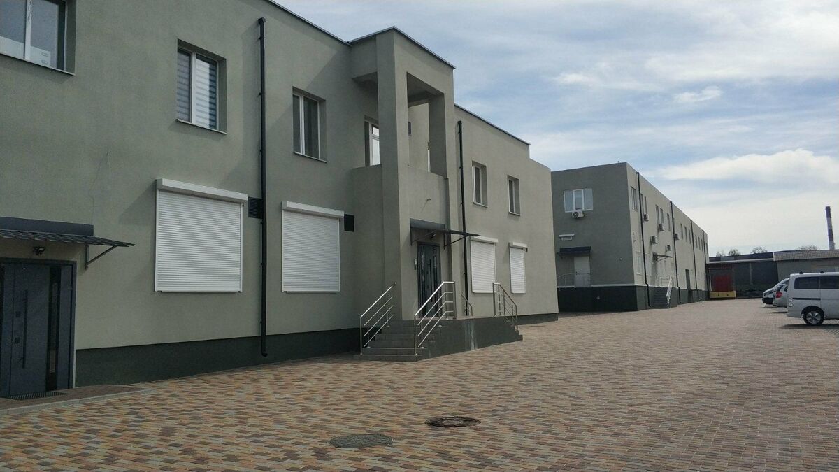 Комплекс із 5 будівель загальною площею 1903 м², смт.Коцюбинське фото 1 Комплекс із 5 будівель загальною площею 1903 м², смт.Коцюбинське фото 1