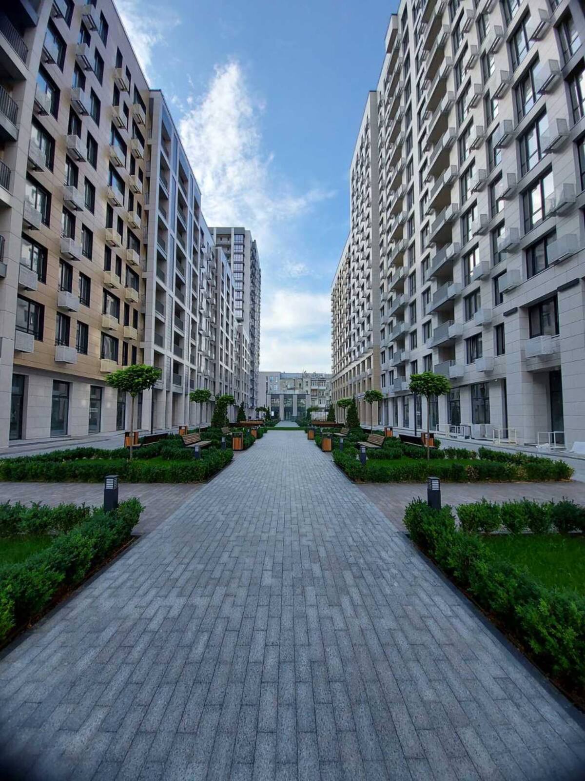 Продаж окремої комерційної будівлі в ЖК Ярослав Град фото 1 Продаж окремої комерційної будівлі в ЖК Ярослав Град фото 1