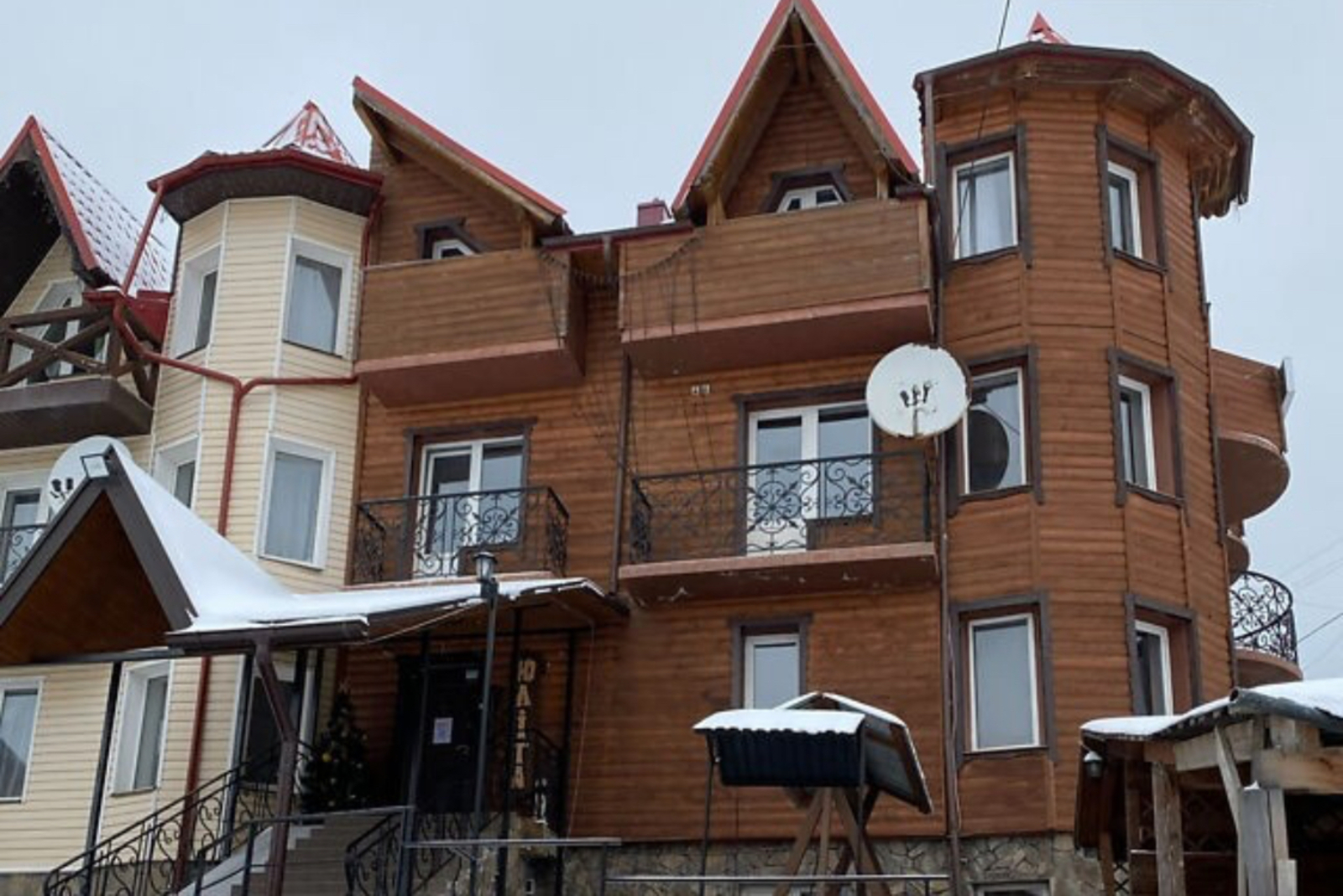 Продаж комерційного приміщення на урочище Подина, площа 590 кв. м фото 1 Продаж комерційного приміщення на урочище Подина, площа 590 кв. м фото 1