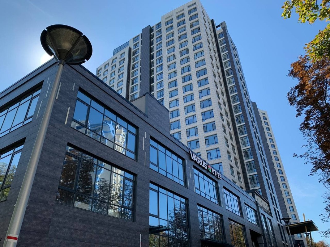  ,  10  ,    Park Avenue VIP).  1