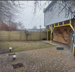 Продаж комерційного приміщення на вул. Садова, площа 150 кв. м фото 4 Продаж комерційного приміщення на вул. Садова, площа 150 кв. м фото 4