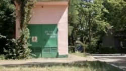      !  8
