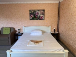 Готель з ремонтом ,меблями та технікою фото 15 Готель з ремонтом ,меблями та технікою фото 15