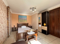 Готель з ремонтом ,меблями та технікою фото 2 Готель з ремонтом ,меблями та технікою фото 2