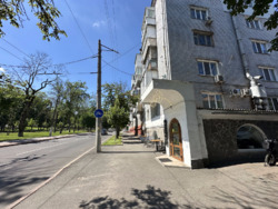 Продаж приміщення кафе на Валу з орендарем фото 4 Продаж приміщення кафе на Валу з орендарем фото 4