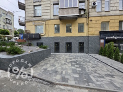 Фасадне приміщення 146 м2 у центрі Києва, вул. Саксаганського фото 1 Фасадне приміщення 146 м2 у центрі Києва, вул. Саксаганського фото 1