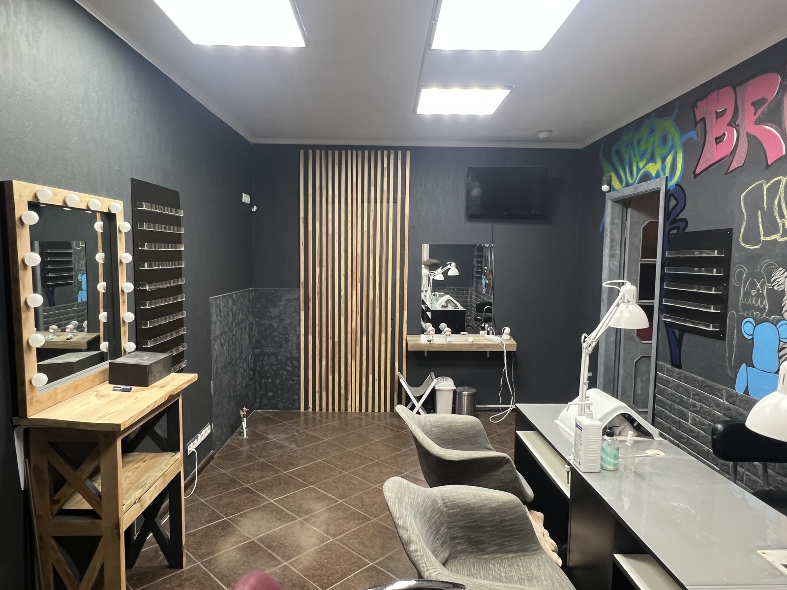 Продаж готового салону краси. Вул. Світлицького, 28 (Виноградар). фото 1 Продаж готового салону краси. Вул. Світлицького, 28 (Виноградар). фото 1