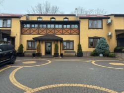 Продаж приміщення-ресторан, м. Жмеринка, вул. Чернишевського, 400 кв.м. фото 1 Продаж приміщення-ресторан, м. Жмеринка, вул. Чернишевського, 400 кв.м. фото 1