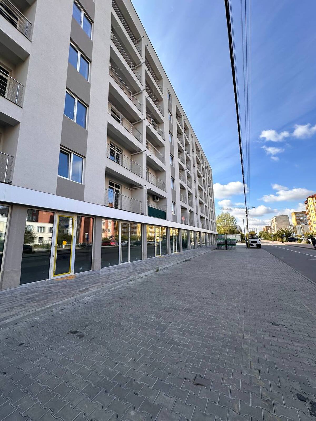Продаж комерційного приміщення по вул.Богомольця
