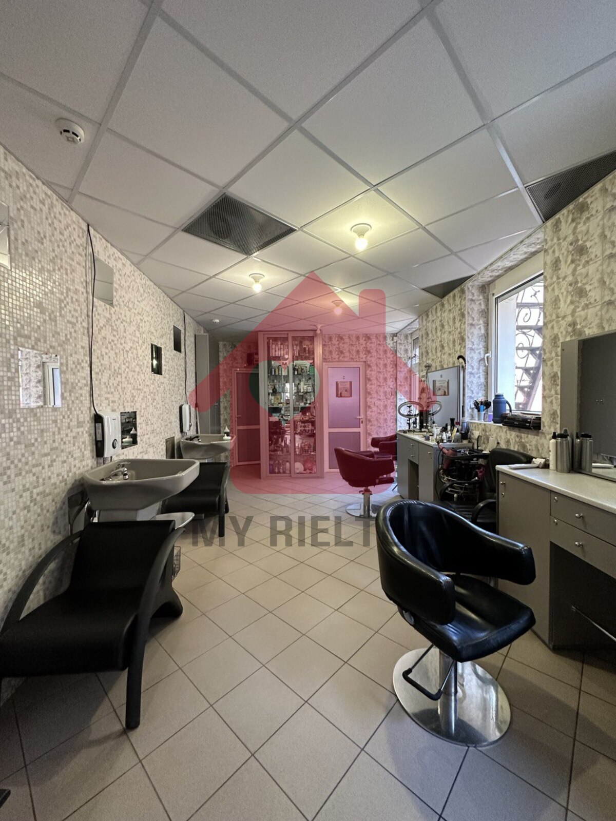 Продається приміщення в самому центрі нашого міста. фото 1 Продається приміщення в самому центрі нашого міста. фото 1