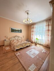 Продаж фасадного комерційного приміщення в центральній частині Мукачева. Поряд житловий будинок — чудове доповнення до основного об’єкта! фото 11 Продаж фасадного комерційного приміщення в центральній частині Мукачева. Поряд житловий будинок — чудове доповнення до основного об’єкта! фото 11