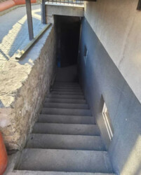     . ,  130 .  7