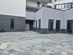  (66 2)    (2   'Crystal Avenue')  11
