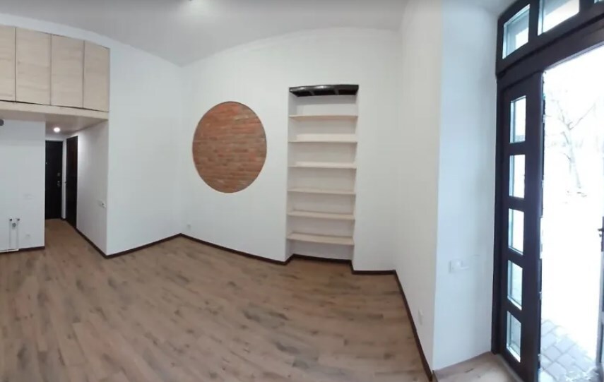 Продається комерційне приміщення 60 кв.м. в Центрі міста. Ремонт фото 1 Продається комерційне приміщення 60 кв.м. в Центрі міста. Ремонт фото 1