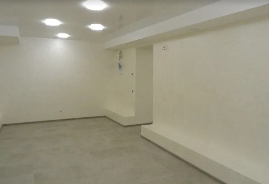 Продається приміщення в центрі міста 80 кв.м. цокольний поверх фото 1 Продається приміщення в центрі міста 80 кв.м. цокольний поверх фото 1