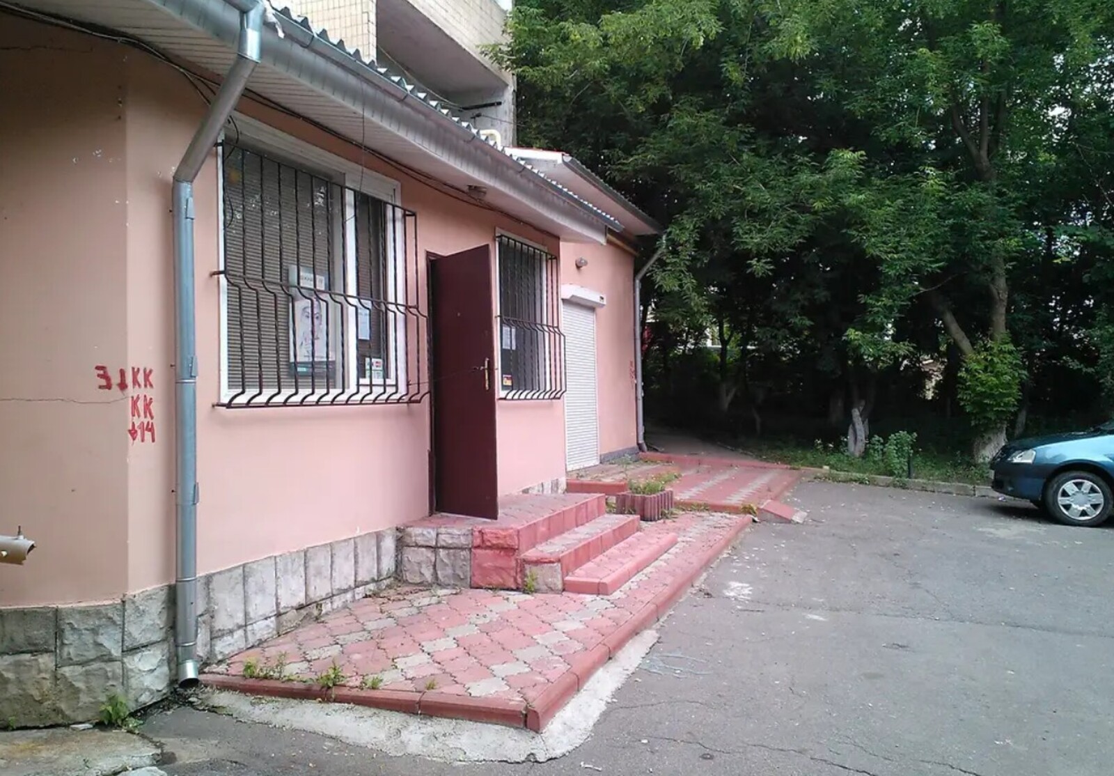 Продається комерційне приміщення 147 кв.м. Центральна частина міста фото 1 Продається комерційне приміщення 147 кв.м. Центральна частина міста фото 1