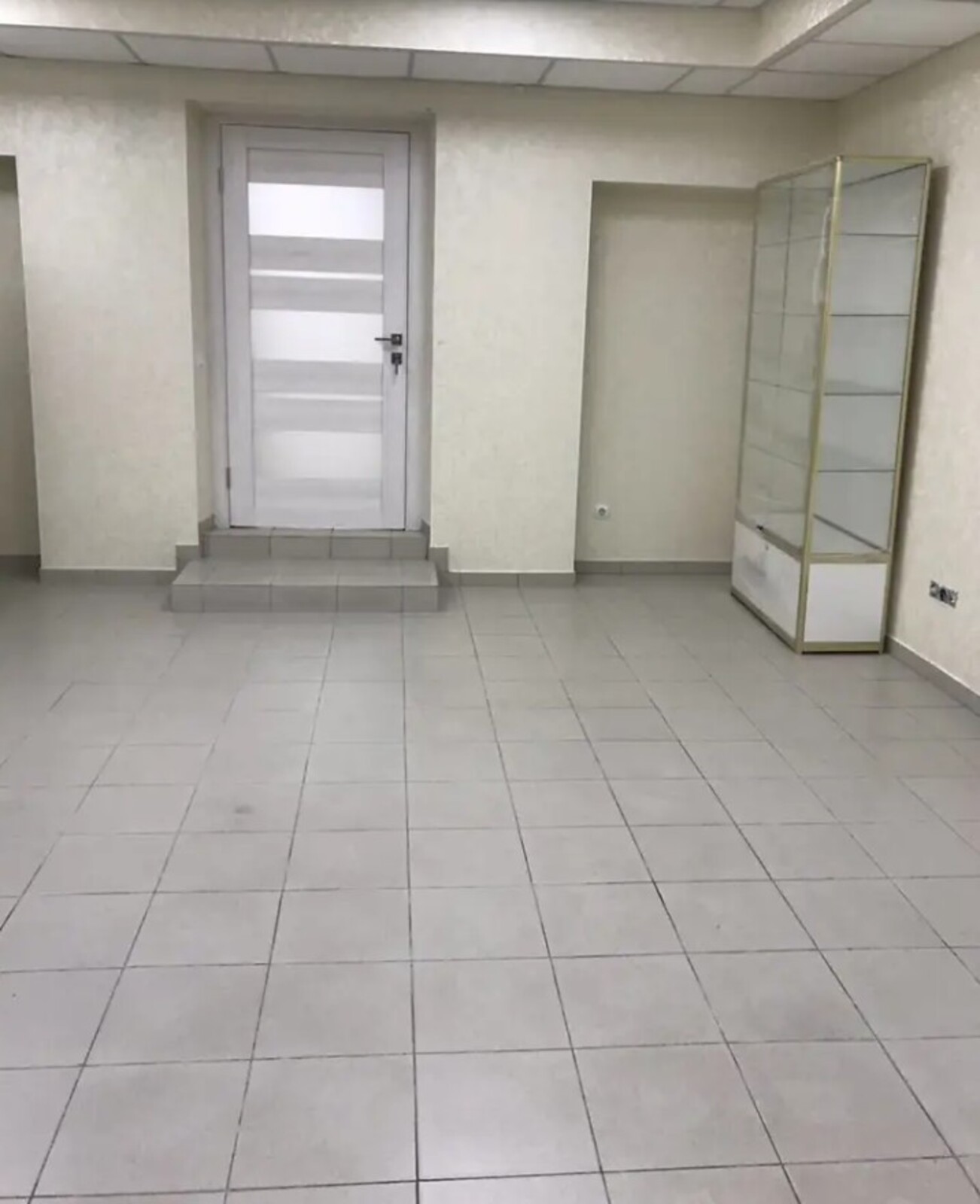 Продається приміщення вільне призначення, 145 кв.м. вул. Пирогова. фото 1 Продається приміщення вільне призначення, 145 кв.м. вул. Пирогова. фото 1