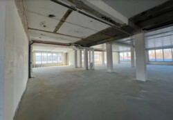 Продається комерційне приміщення вільного призначення 1400 кв.м. Замостя. фото 3 Продається комерційне приміщення вільного призначення 1400 кв.м. Замостя. фото 3