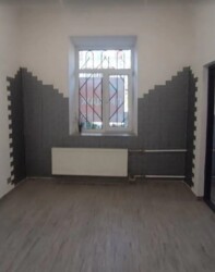 Продається комерційне приміщення 30 кв.м. з окремим входом. Центр. фото 1 Продається комерційне приміщення 30 кв.м. з окремим входом. Центр. фото 1