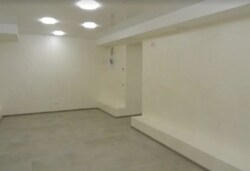 Продається приміщення в центрі міста 80 кв.м. цокольний поверх фото 1 Продається приміщення в центрі міста 80 кв.м. цокольний поверх фото 1