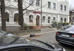 Продаж комерційного приміщення у центрі фото 3 Продаж комерційного приміщення у центрі фото 3