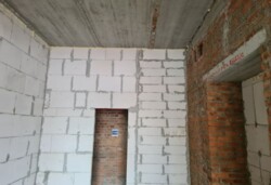 Продається комерційне приміщення без ремонту в ЖК Сімейний комфорт. фото 1 Продається комерційне приміщення без ремонту в ЖК Сімейний комфорт. фото 1