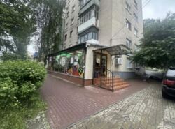 Продаж фасадного приміщення 100 м² на вул. В'ячеслава Чорновола, навпроти Набережного Кварталу фото 1 Продаж фасадного приміщення 100 м² на вул. В'ячеслава Чорновола, навпроти Набережного Кварталу фото 1