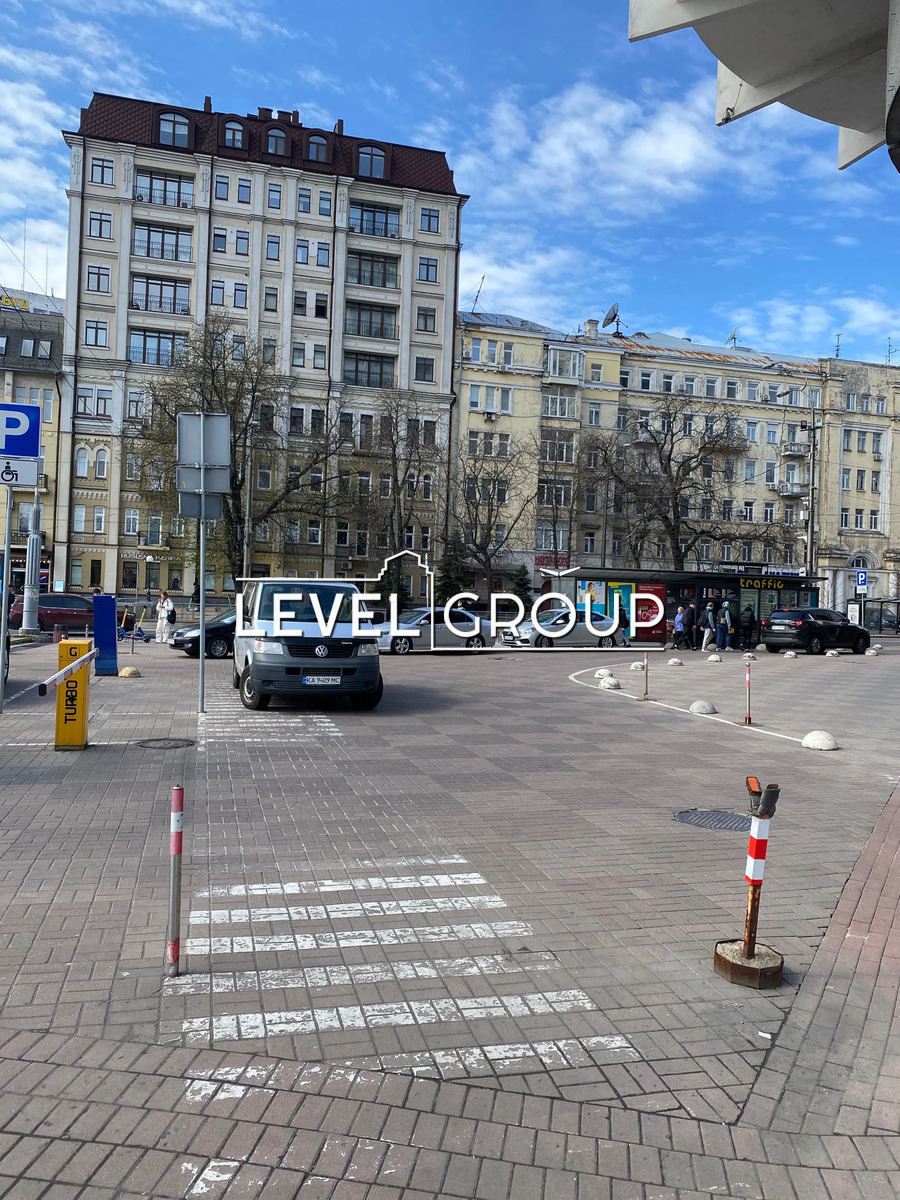 1 поверх, окремий вхід! Продаж фасадного комерційного приміщення в центрі Київа - вулиця Івана Мазепи 14, Печерський район. фото 1 1 поверх, окремий вхід! Продаж фасадного комерційного приміщення в центрі Київа - вулиця Івана Мазепи 14, Печерський район. фото 1