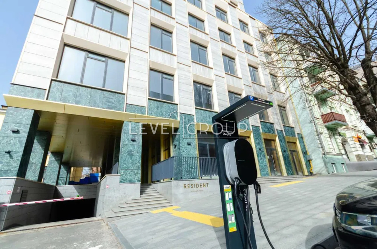 ������ ��������� ��������� (125�2) ������� ����������� � ������ �� RESIDENT Concept House �� ���.������������� 86� ���� 1