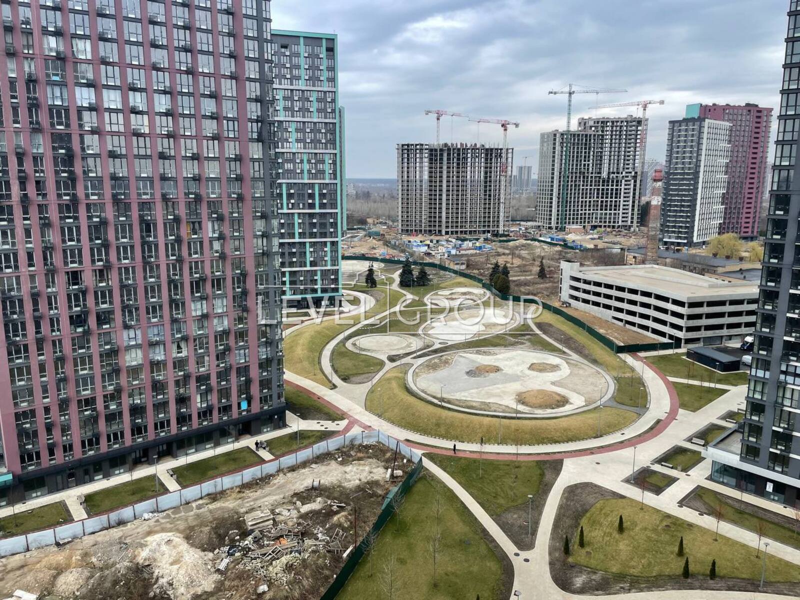      Dibrova park. . . 6, 10  1