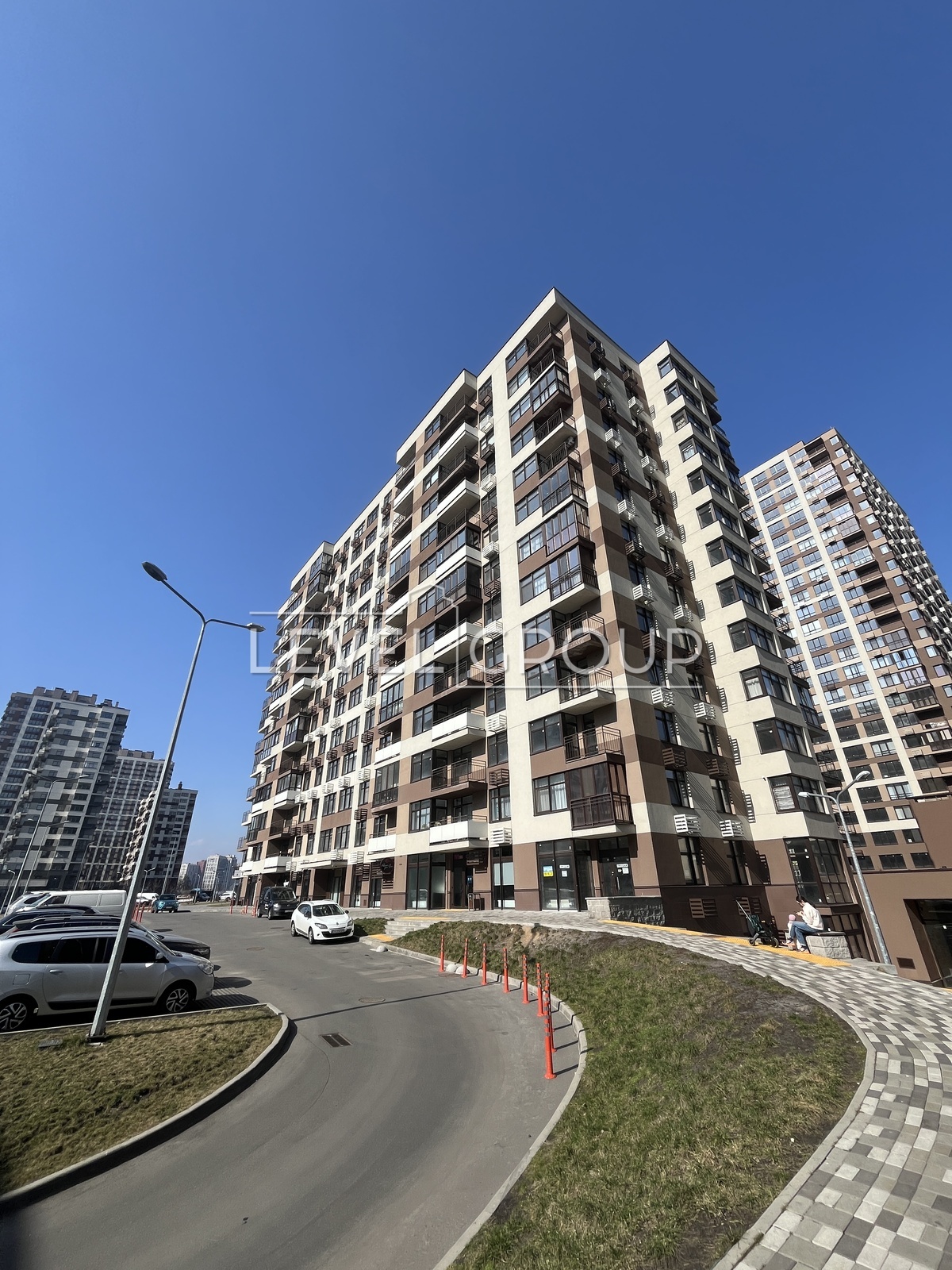 ФАСАД. Продаж комерційного приміщення 135м ЖК Варшавський 1. фото 1 ФАСАД. Продаж комерційного приміщення 135м ЖК Варшавський 1. фото 1