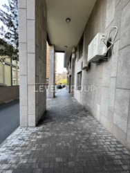 Фасадне приміщення з окремим входом (55м2) в ЖК Кардинал фото 17 Фасадне приміщення з окремим входом (55м2) в ЖК Кардинал фото 17