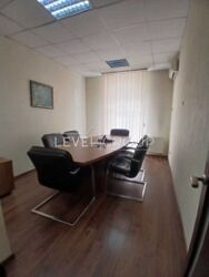 Продаж приміщення 111 м2 у центрі Києва, вул. Щекавицька 3039 фото 4 Продаж приміщення 111 м2 у центрі Києва, вул. Щекавицька 3039 фото 4