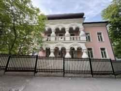 Продаж ексклюзивної будівлі в історичному центрі Києва фото 2 Продаж ексклюзивної будівлі в історичному центрі Києва фото 2