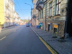 Продаж комерційного приміщення м. Чернівці влиця Руська, центральна частина міста фото 4 Продаж комерційного приміщення м. Чернівці влиця Руська, центральна частина міста фото 4